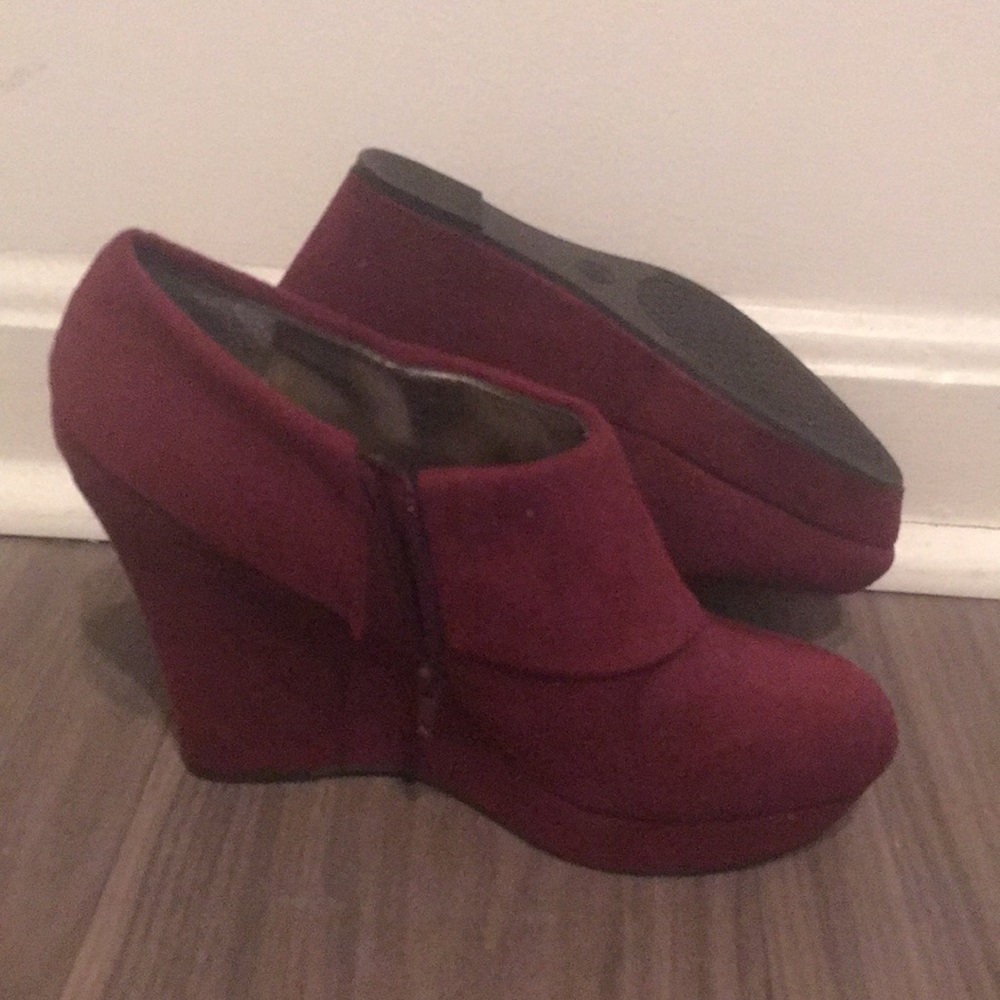 Mossimo suede ankle boots, maroon (8.5)